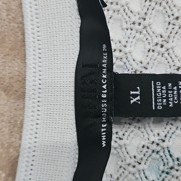 White House Black Market - Gently Worn Snap Button Up Cardigan - XL - Picture 6 of 8